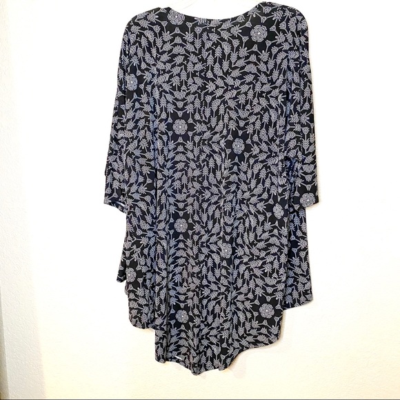 LULAROE Lindsay Arrow Kimono Small - Picture 2 of 4